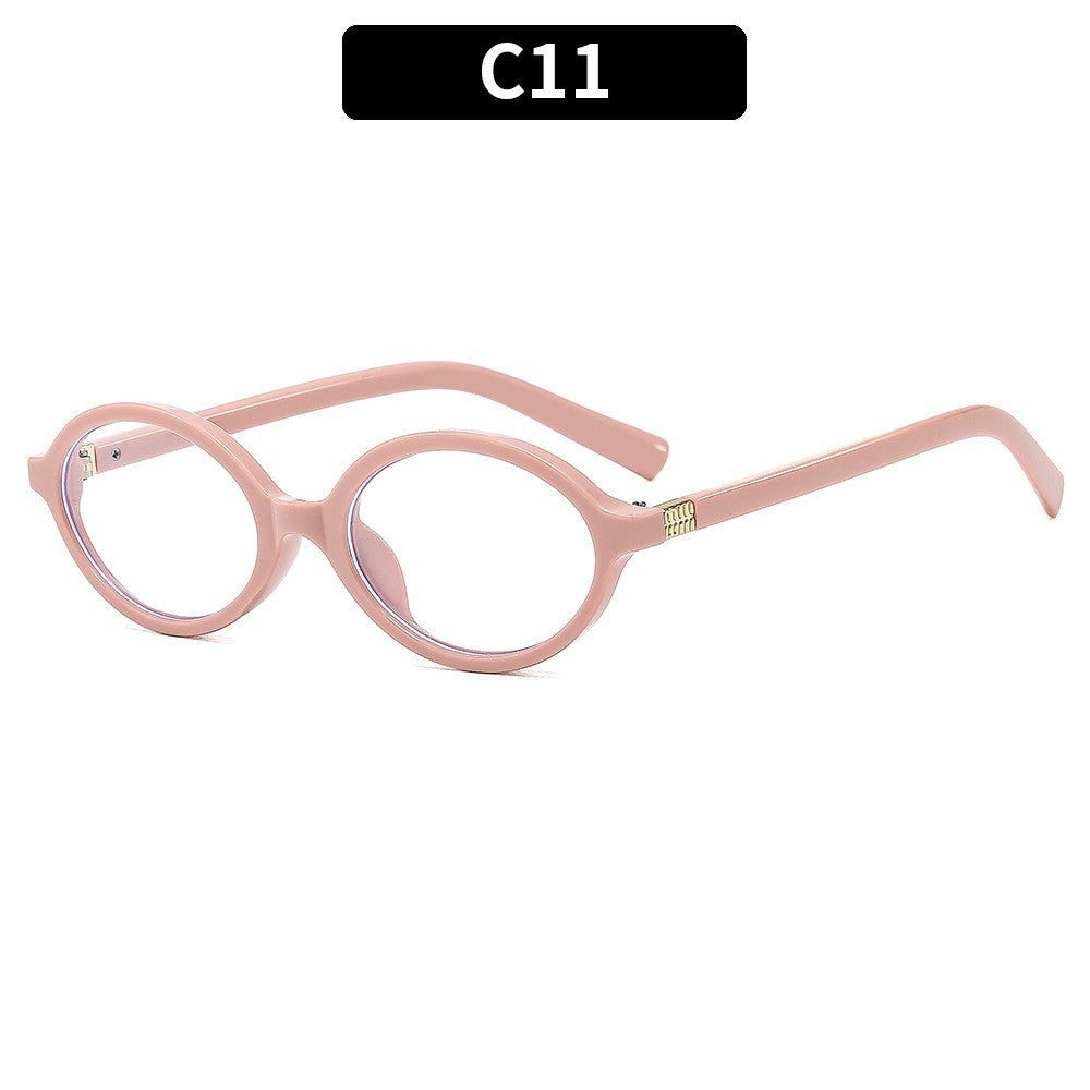 Retro Oval Sunglasses for Styling and Sun Protection