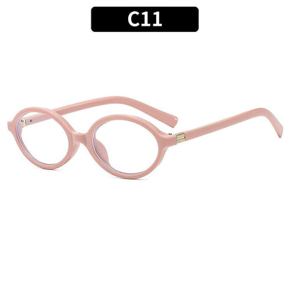Retro Oval Sunglasses for Styling and Sun Protection