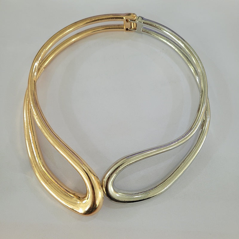 Choker Necklace With Geometric Design In Alloy For Fashionable Wear