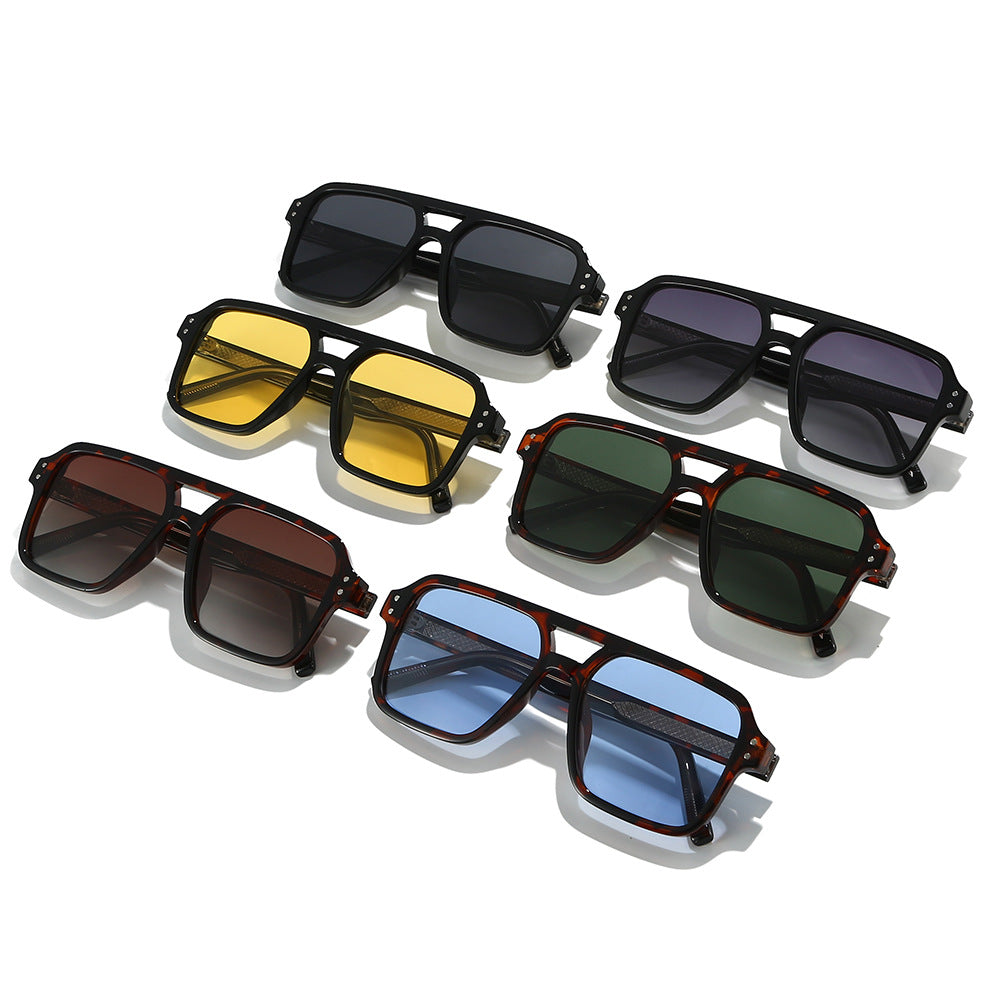 Trendy Polarized Rectangular Sunglasses for Fashionable Outfits