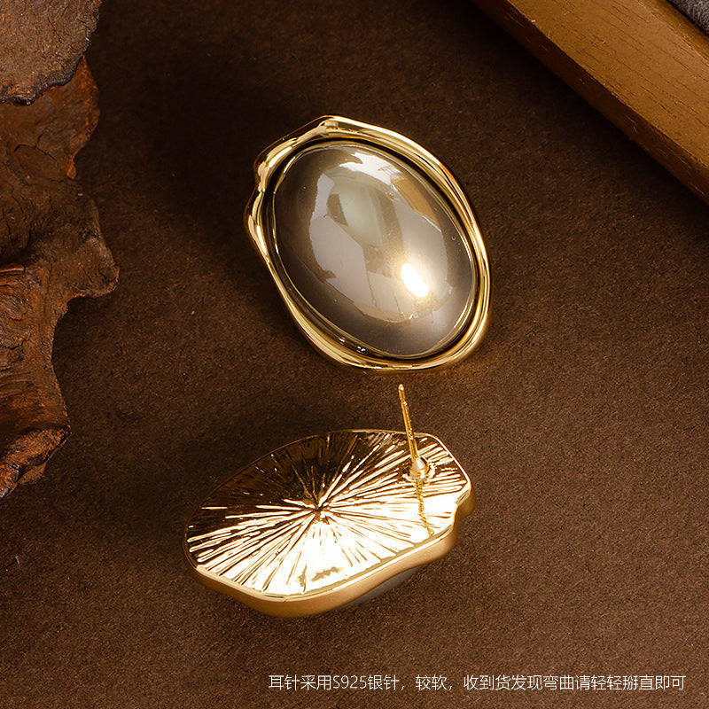 Fashionable Oval Pearl Stud Earrings With 925 Silver Posts