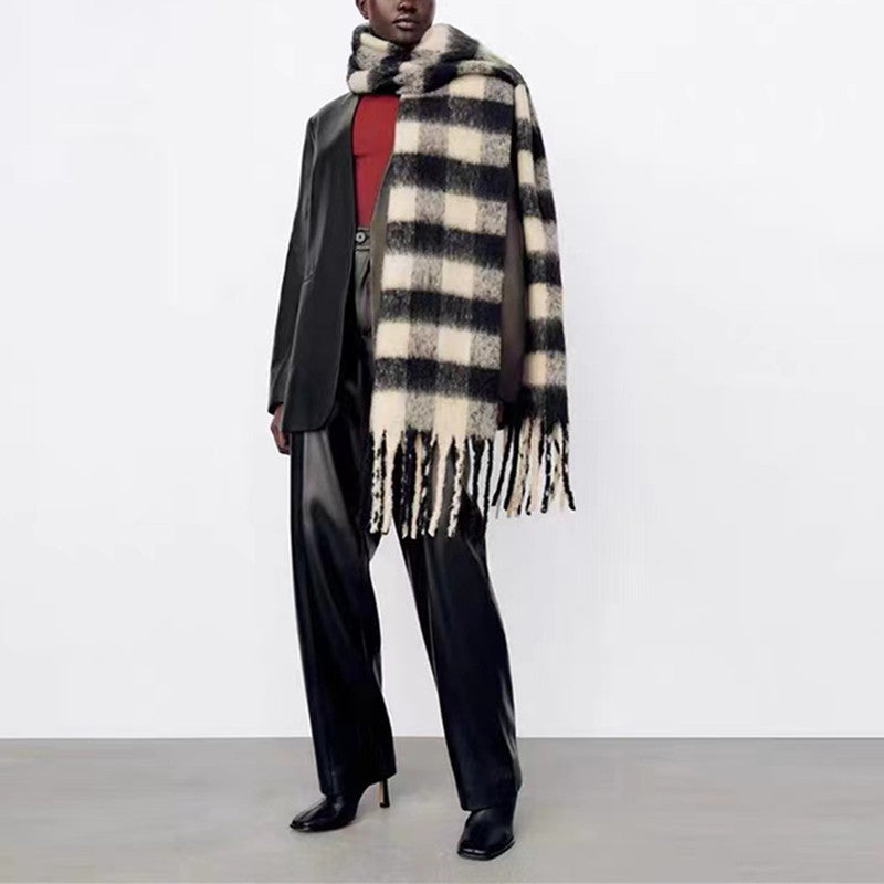 Plaid Contrast Color Tassel Scarves