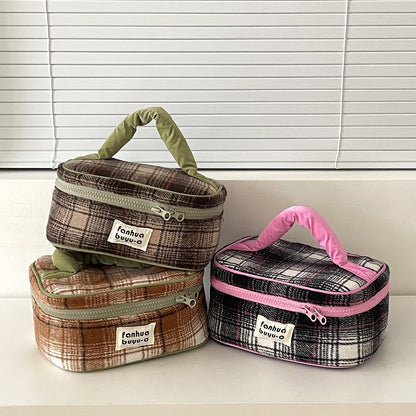 Trendy Large Capacity Travel Portable Makeup Bag