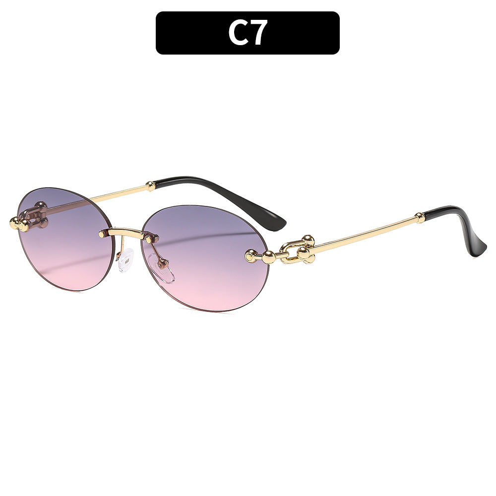 Stylish Oval Frame UV400 Sunglasses for Outdoor Activities