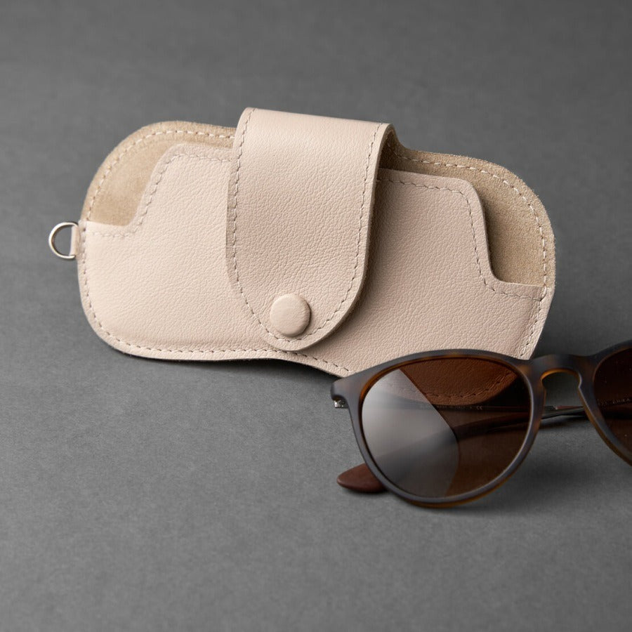 Classic Leather Neck Hanging Glasses Case