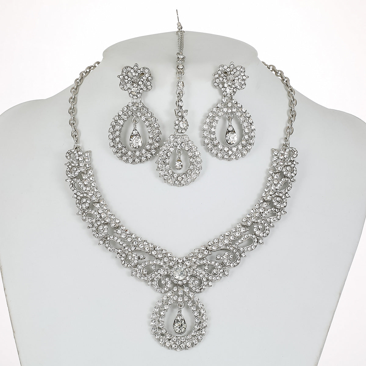 Exaggerated Retro Crystal Necklace Set for Women