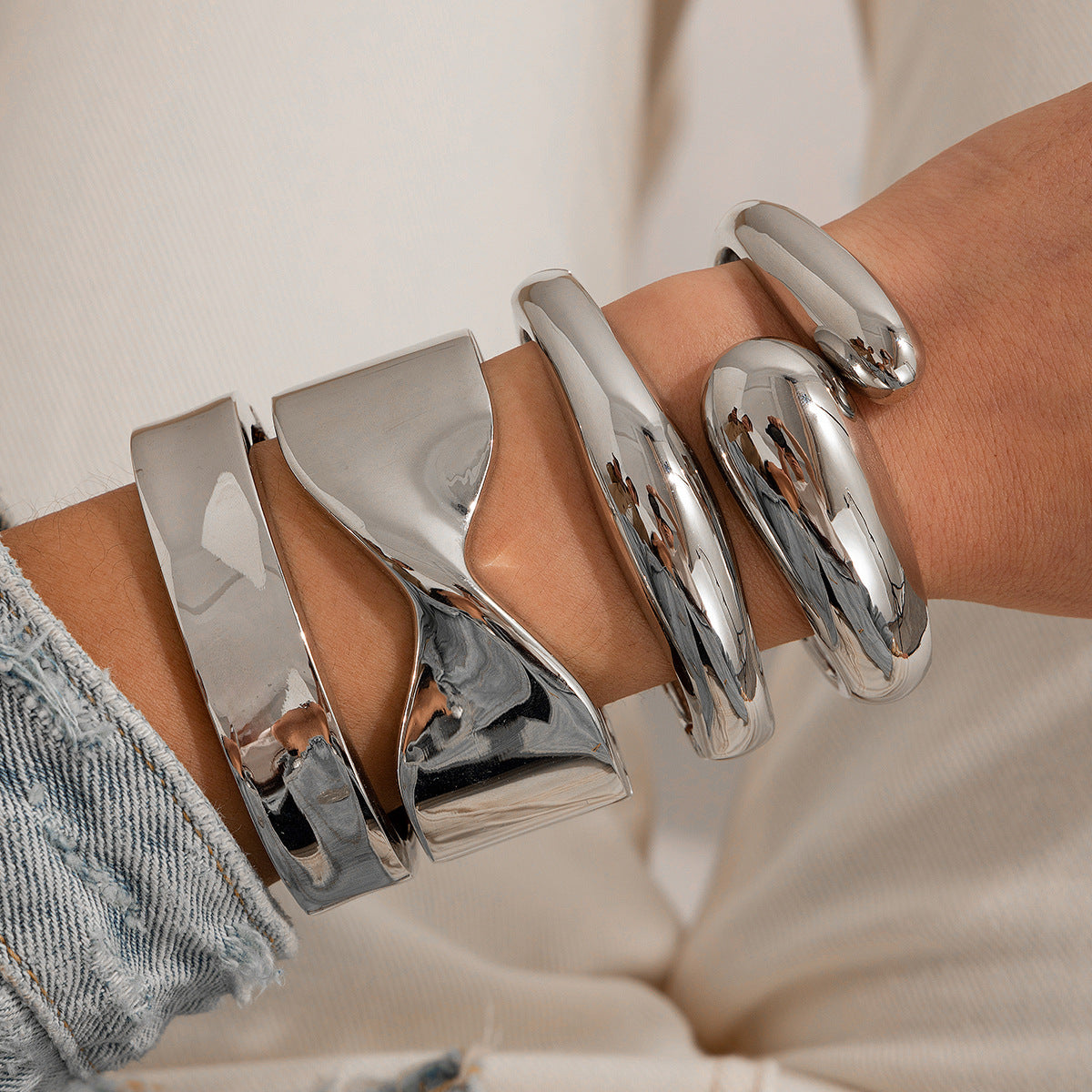 Metallic Drop Huggable Bracelet Trendy Fashion Spring Bracelet
