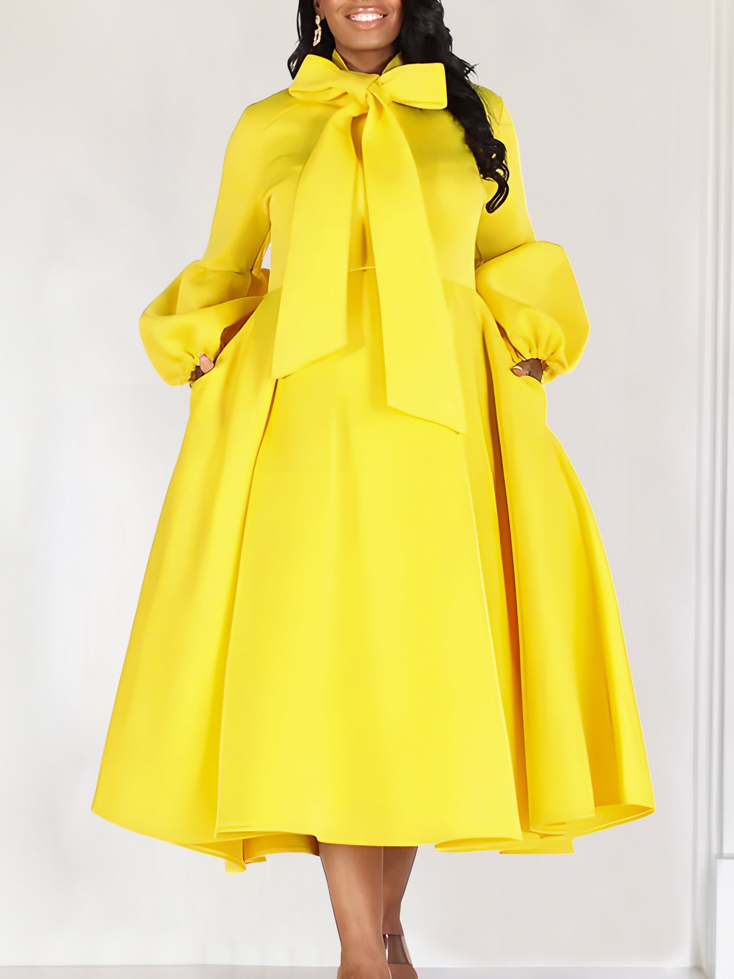 Elegant High-Waisted Dress With Puff Sleeves And Flared Skirt