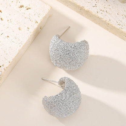 Chic Letter C Stud Earrings Elegant Gold-Plated Design