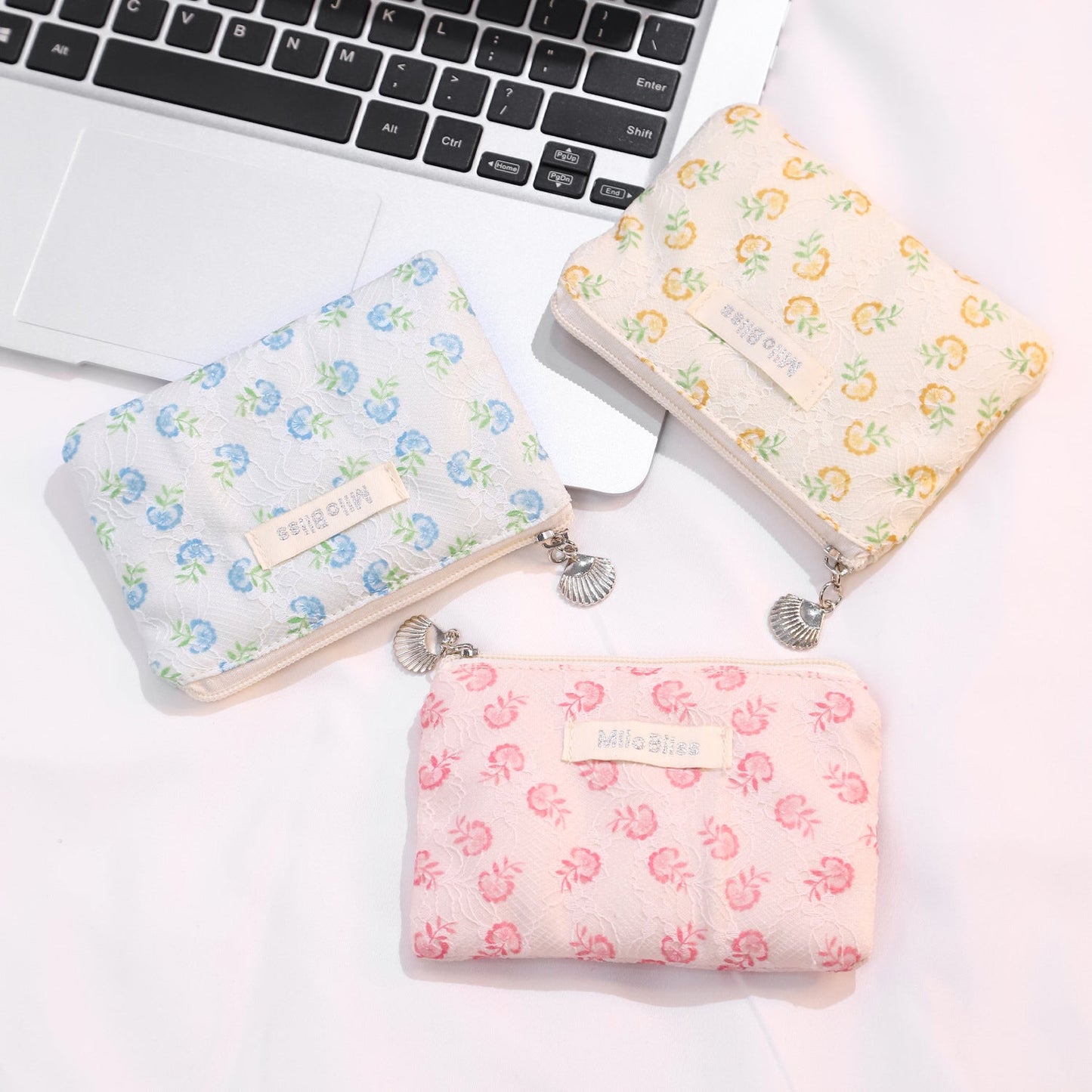 Cute Flower Print Large Capacity Cosmetic Bag
