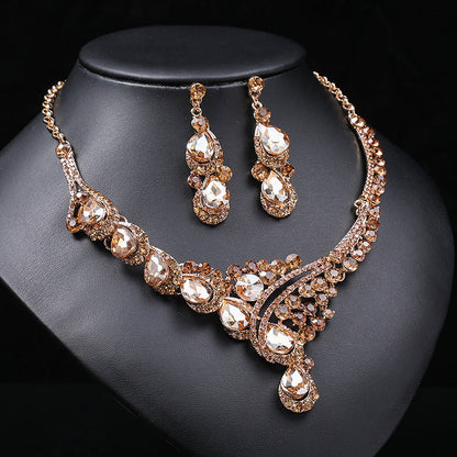 Exaggerated Vintage Crystal Necklace Set for Women
