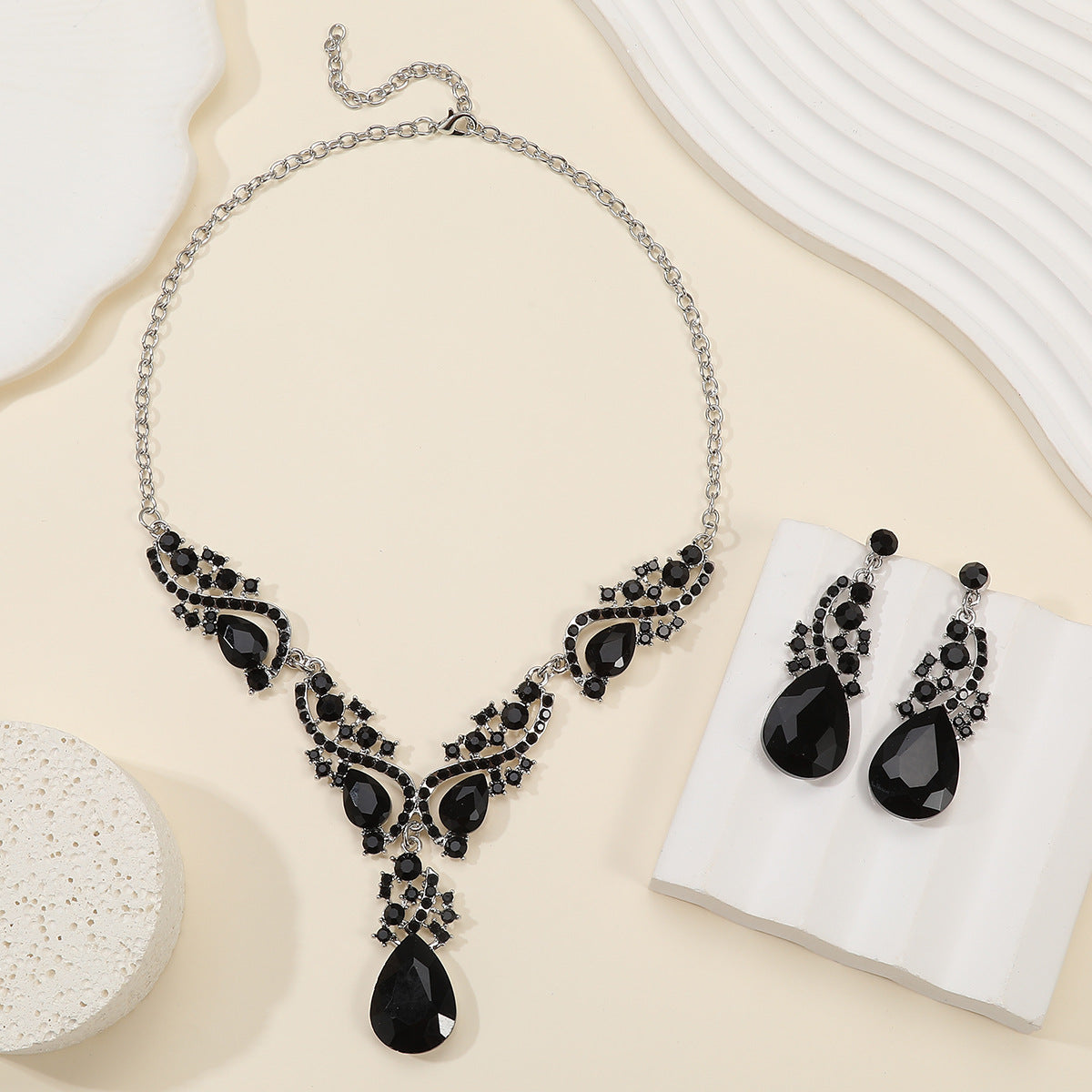 Exaggerated Vintage Necklace and Earring Set