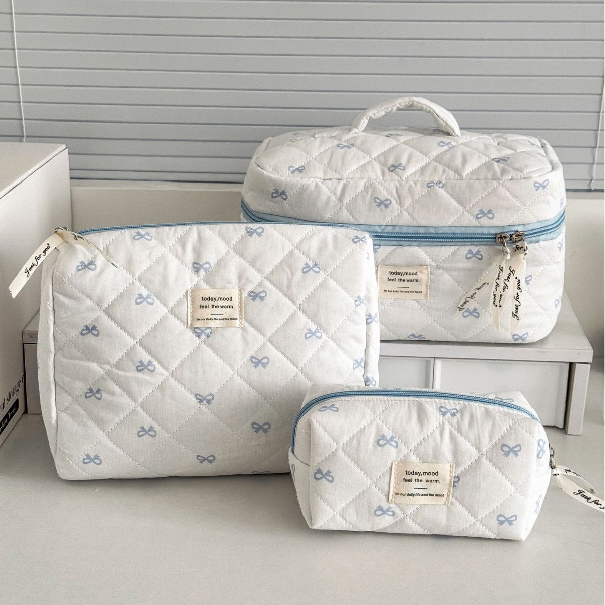 Bow Flower Large Capacity Makeup Bag Vintage Quilted Toiletry Pouch