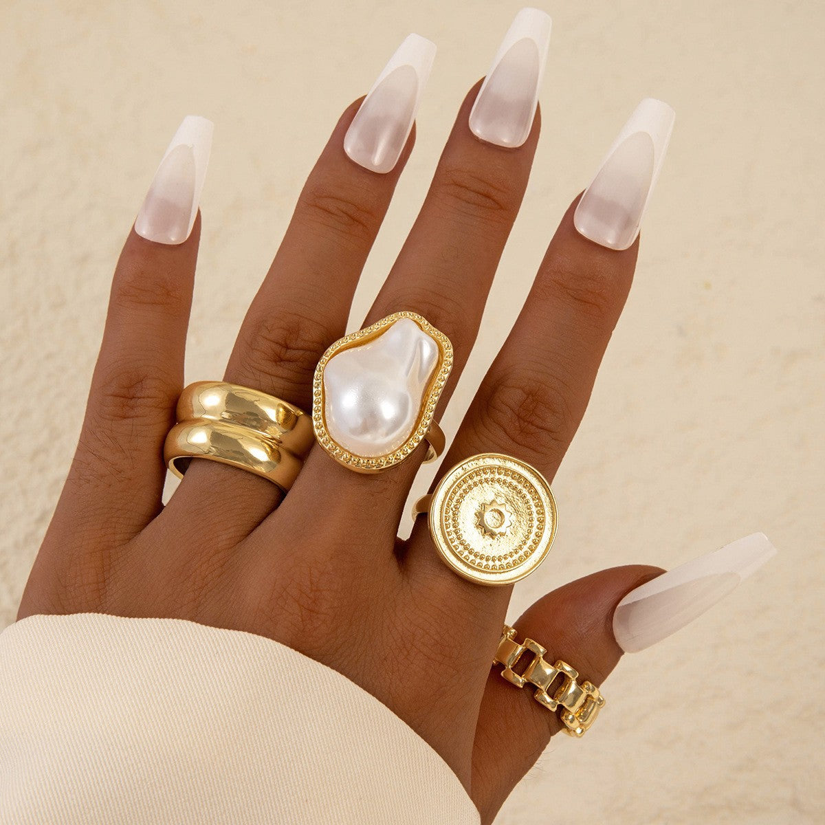 Geometric Baroque Pearl Ring Set With Floral Design