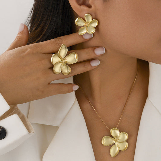 Metal Flower Pendant Necklace And Clip-On Earring Set