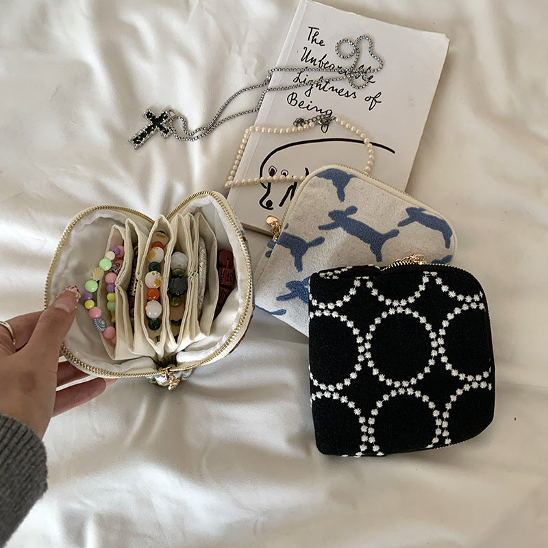 Embroidered Cotton Linen Jewelry Storage Bag for Rings and Necklaces