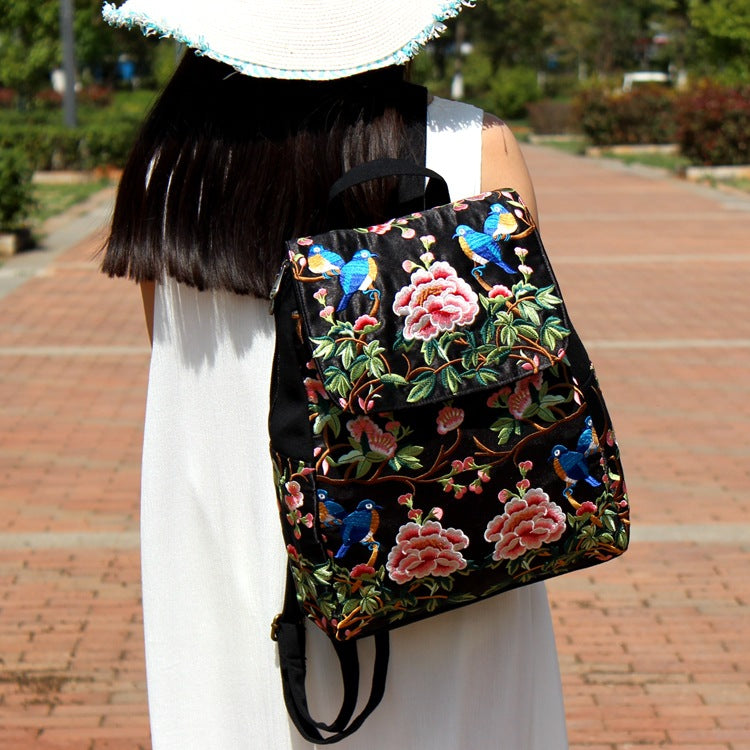 Ethnic Embroidered Backpack Ladies New Large-Capacity Canvas Travel Bag Fashion Backpack