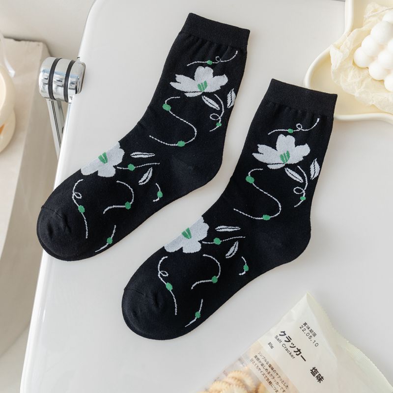 Rufia - Black and White Floral Patterned Socks