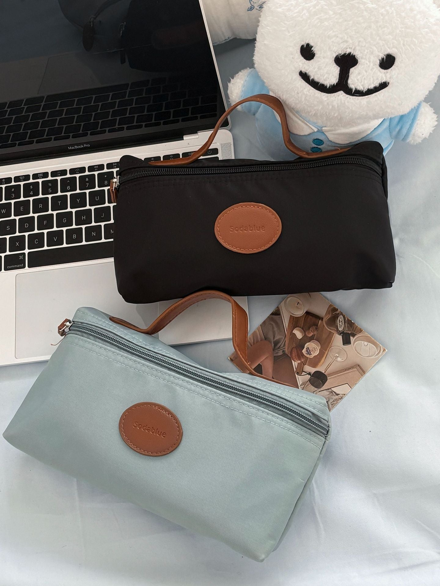 Trendy Nylon Makeup Bag Portable Cosmetic Organizer
