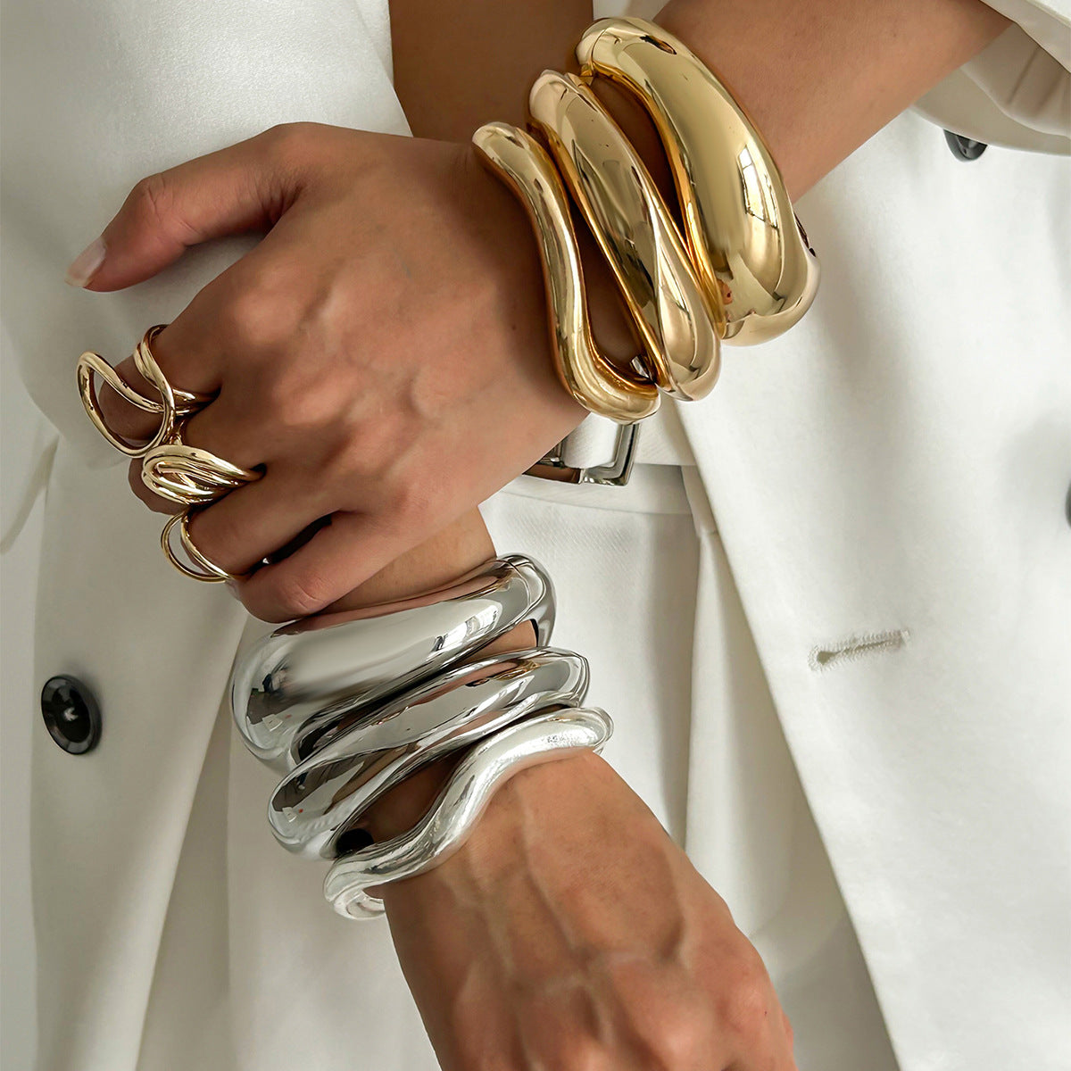 Trendy Metal Open-Cuff Bracelet With Spring Design