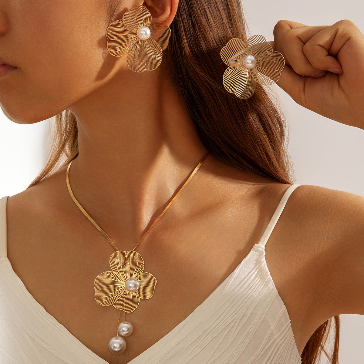 Ginkgo Leaf Tassel Necklace Retro Choker Jewelry