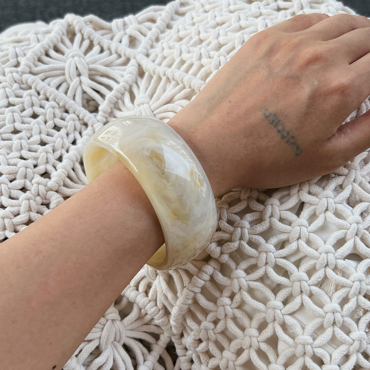 Oval Resin Bracelet Artistic Gradient Acrylic Bangle