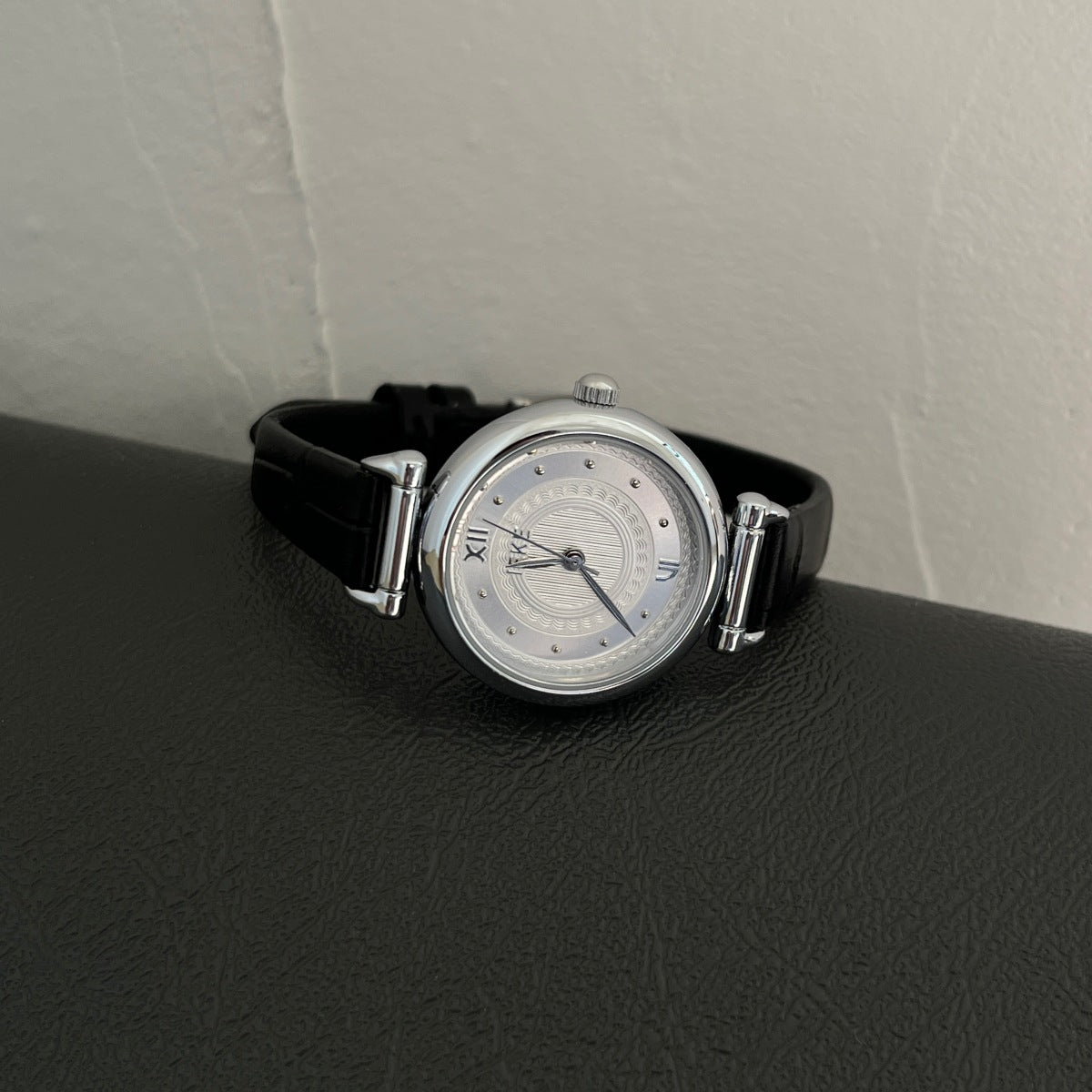 Trendy Round Dial Leather Strap Quartz Watch