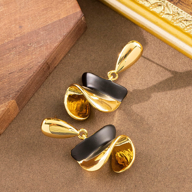 Chic Geometric Twisted Earrings For Women
