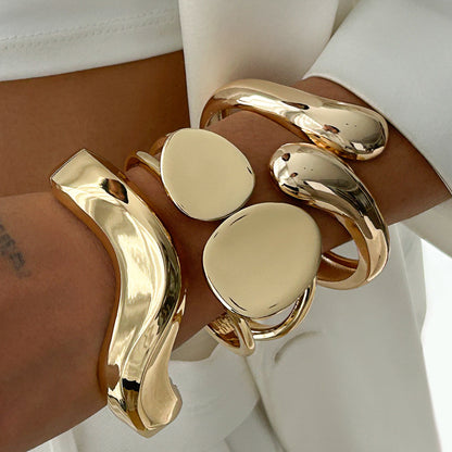 Fashionable Alloy Smooth Hugging Bracelets Set