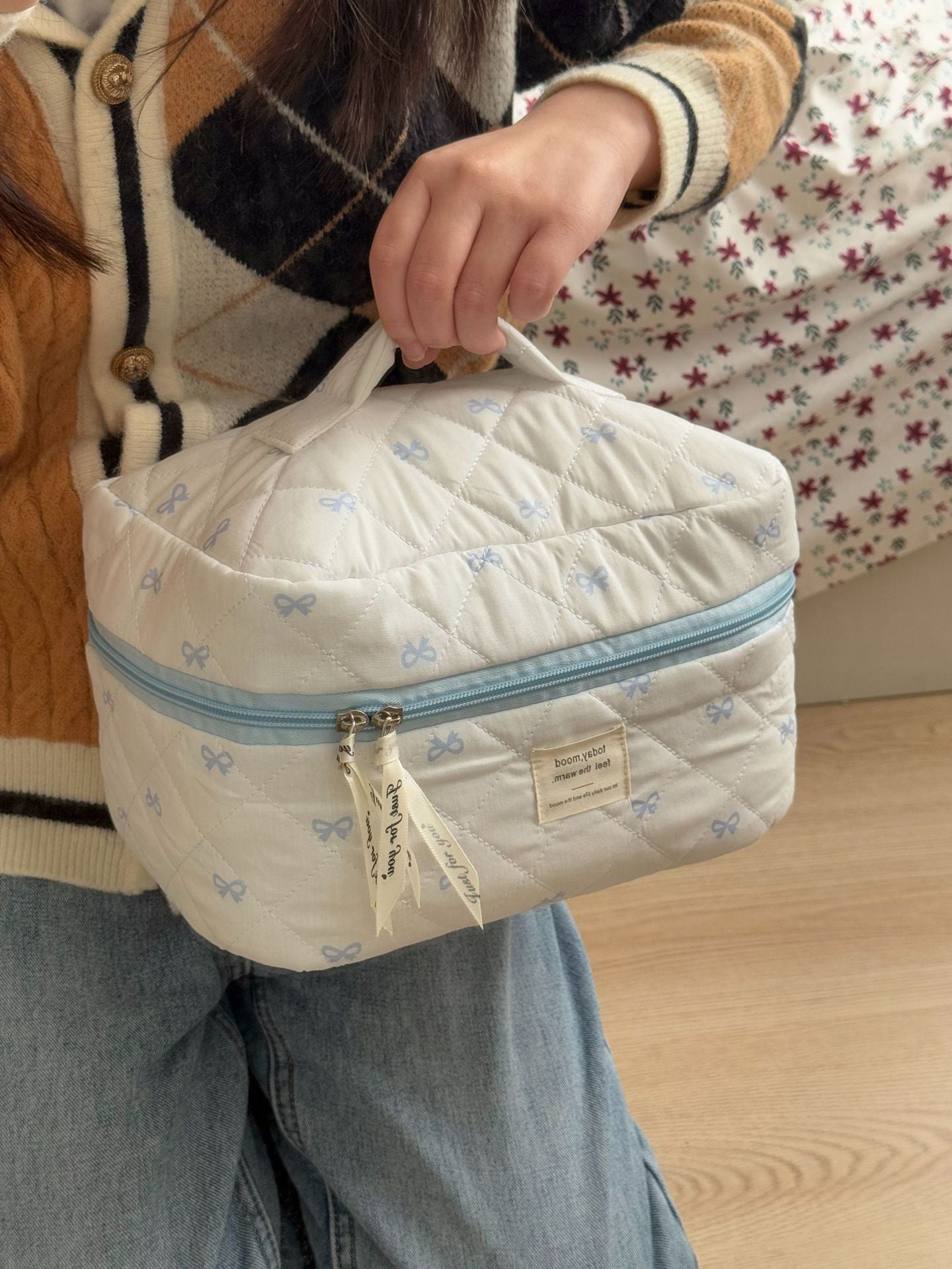 Blue Sweet Bow Cosmetic Bag Stylish Handheld Storage Bag