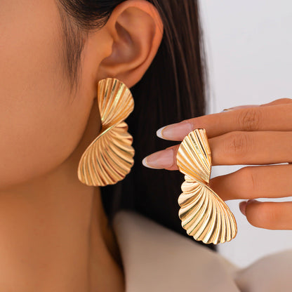 Irregular Liquid Metal Wrinkle Earrings Trendy Minimalist Heart Design