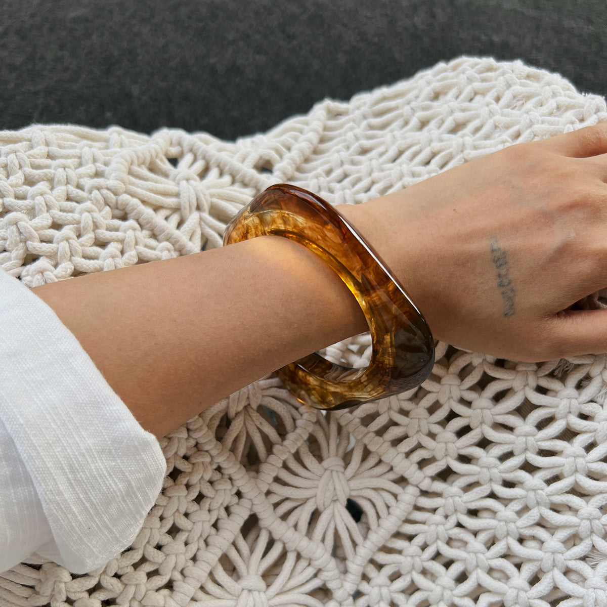 Vintage Ombre Semi-Transparent Resin Bracelet Stylish Irregular Polygon Stretchable Bangle