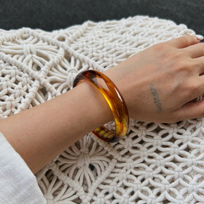 Minimalist Resin Texture Circle Bangle Stylish Commuter Bracelet
