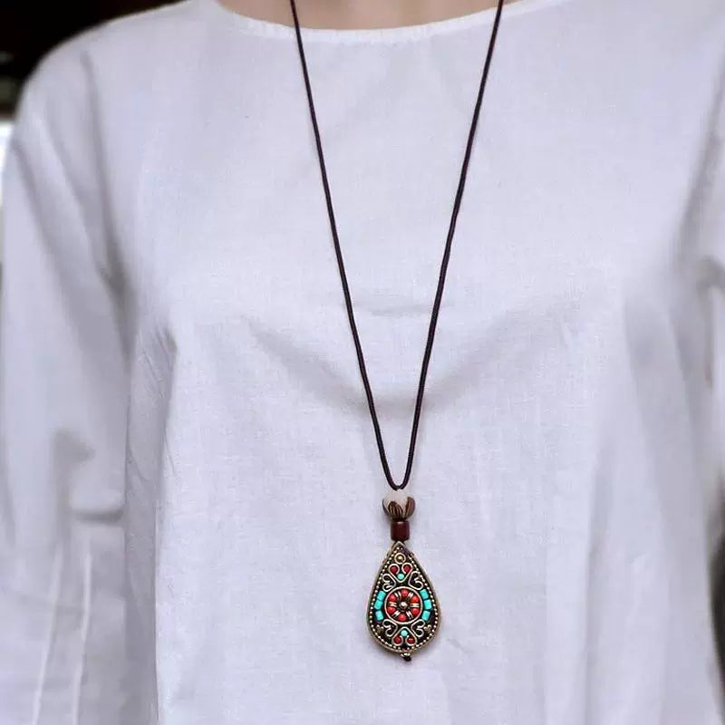 Popular Retro Ethnic Style Sweater Chain Women'S Nepalese Pendant Style Long Versatile Simple Literary Accessories