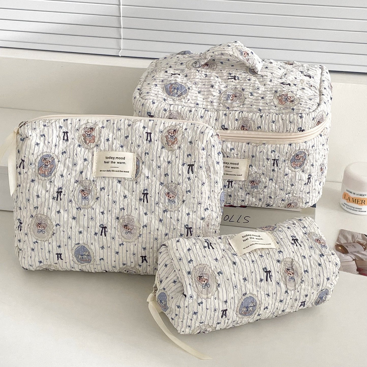 Bow Flower Large Capacity Makeup Bag Vintage Quilted Toiletry Pouch