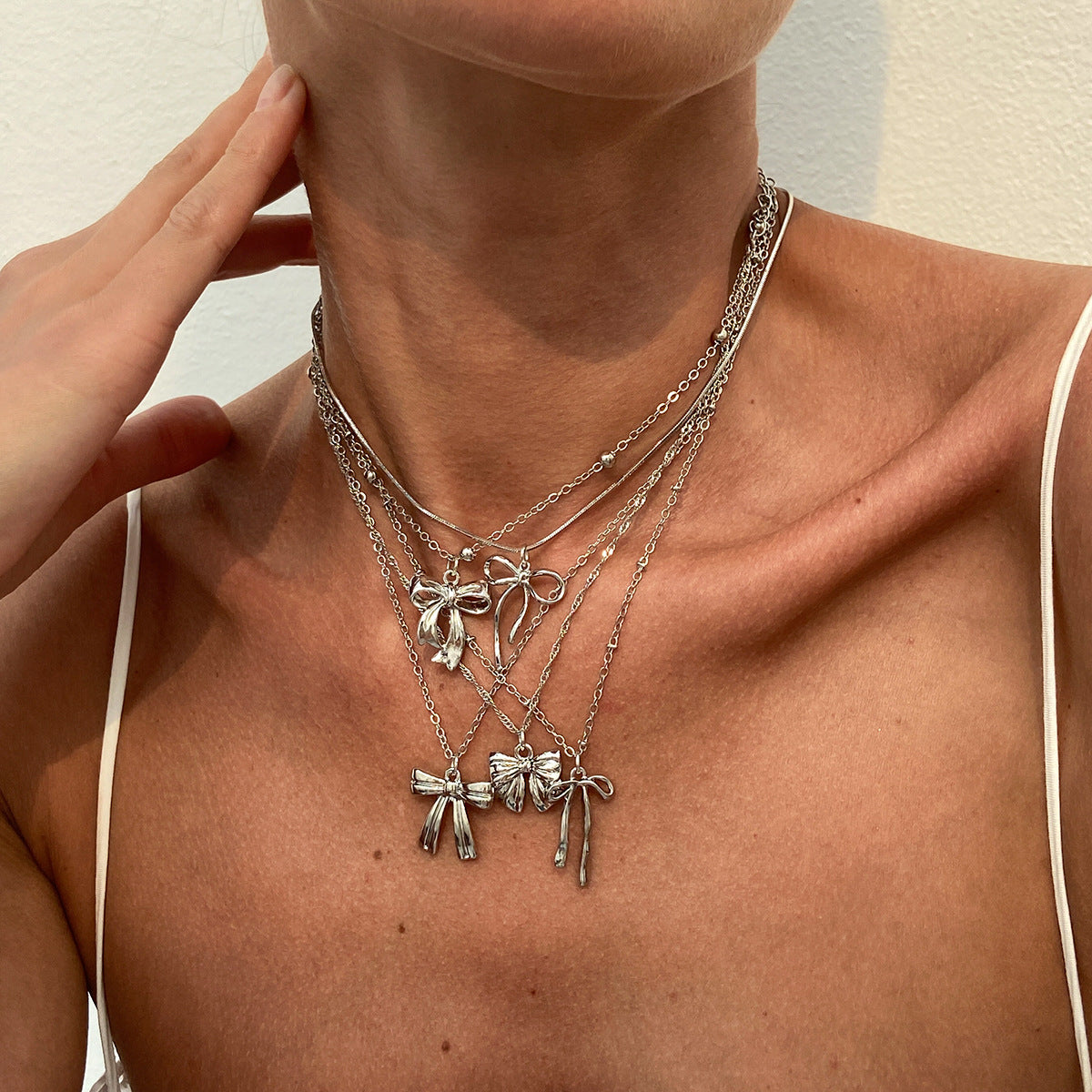 Trendy Ins Metal Ribbon Bow Necklace With Pearl Heart Pendant