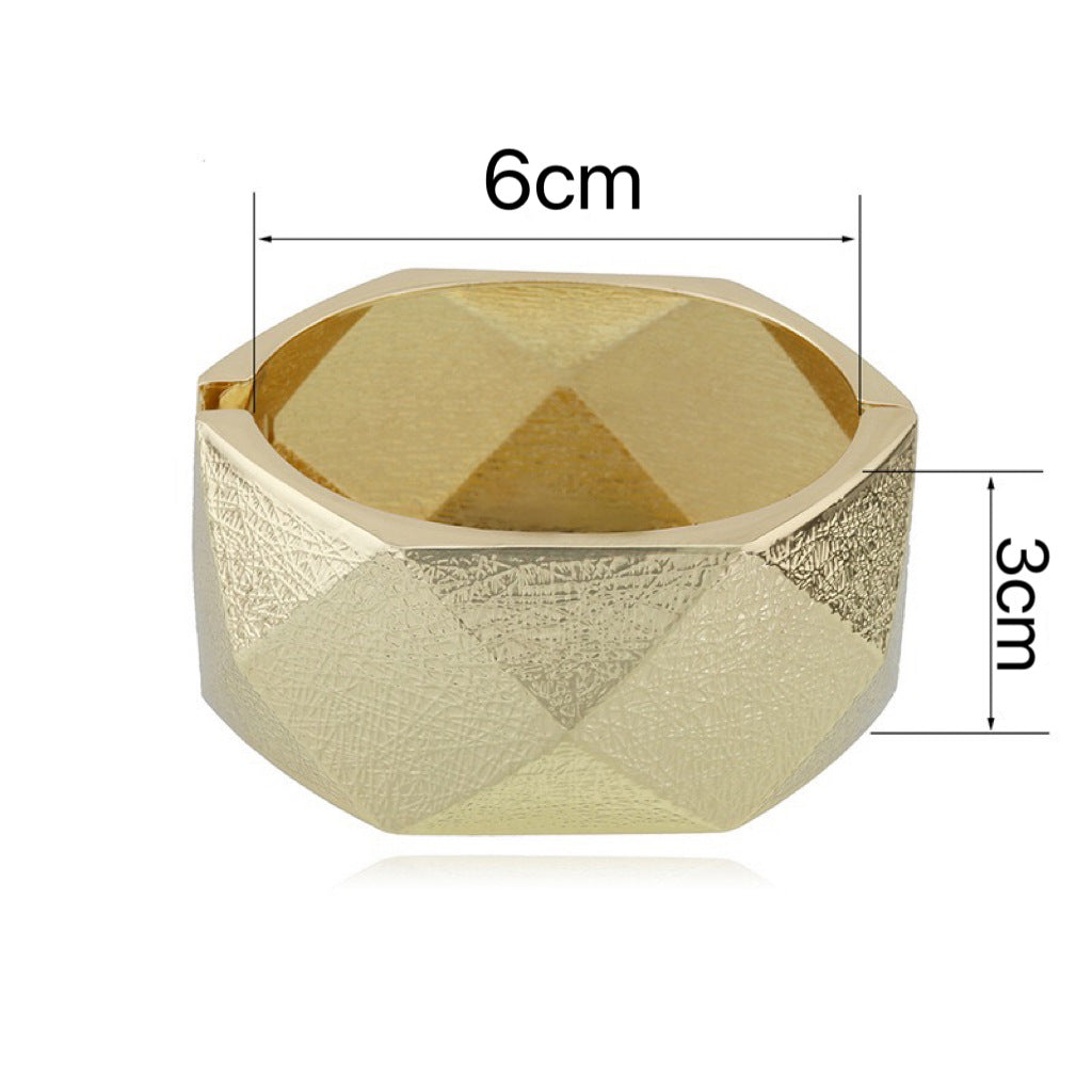 Stylish Chunky Wide Bangle Bracelet