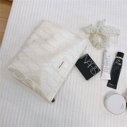 Trendy Irregular Geometric Jacquard Makeup Bag