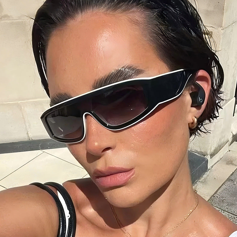Stylish Oversized Retro Sunglasses with UV Protection