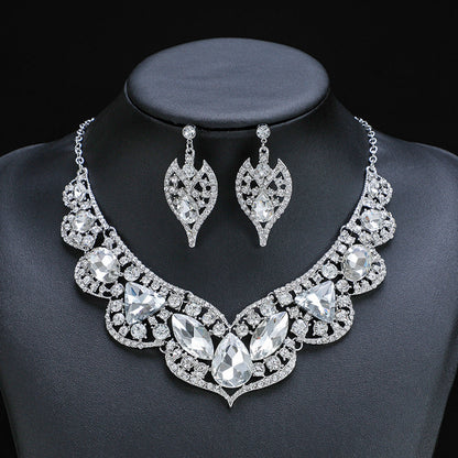 Vintage-Inspired Glamorous Necklace and Earring Set for Brides