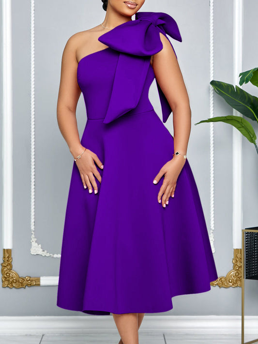 Elegant A-Line Dress With Bow Detail For Special Occasions