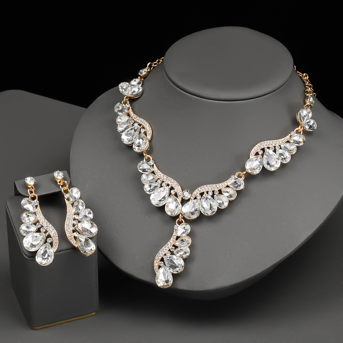 Luxury Drop-Shaped Gemstone Necklace and Earring Set for Formal Events