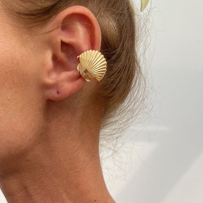 Sea Star Shell C-Shaped Earrings With Floral Design