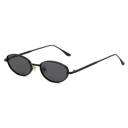 Oval Fashion Sunglasses with Metal Frame for Stylish Outfits