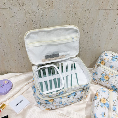 Flower Print Large Capacity Quilted Makeup Bag