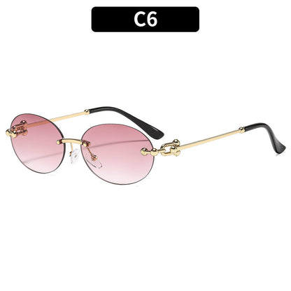 Stylish Oval Frame UV400 Sunglasses for Outdoor Activities