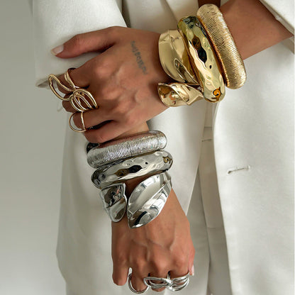 Stylish Leaf Pattern Bracelet Unique Open Cuff Bangle for Women