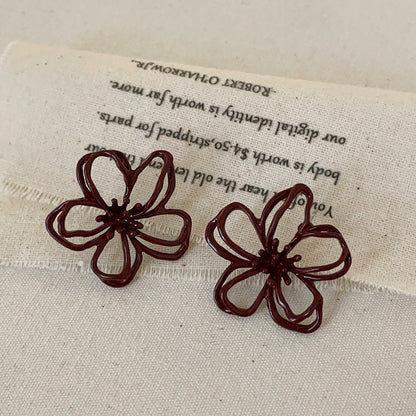 Elegant Hollow Out Flower Stud Earring