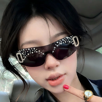 Trendy Stylish Oversized Round Frame Sunglasses for Women
