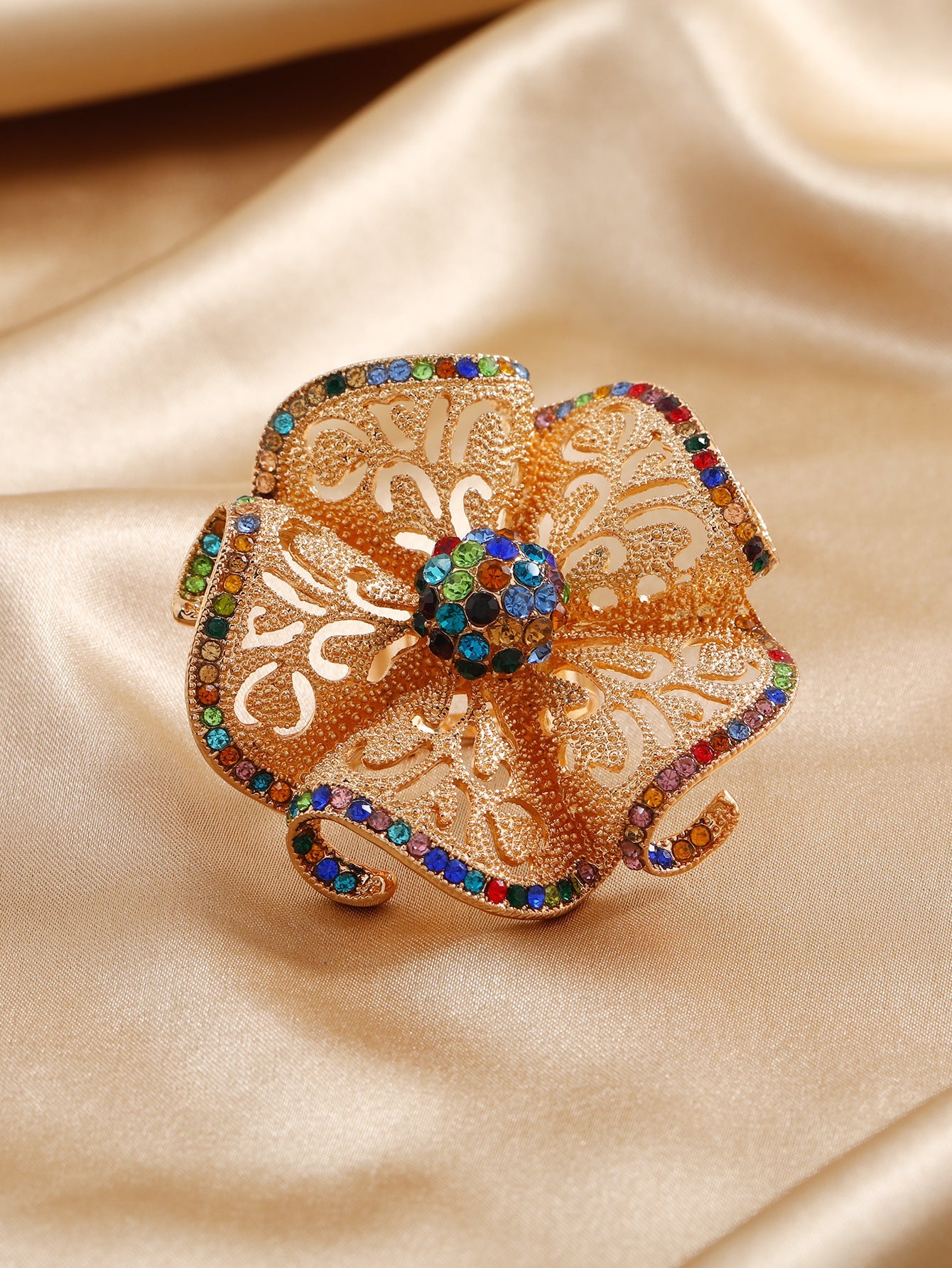 Fashion New Exaggerated Opening Three-Dimensional Noble Temperament Retro Hollow Diamond Flower Big Ring